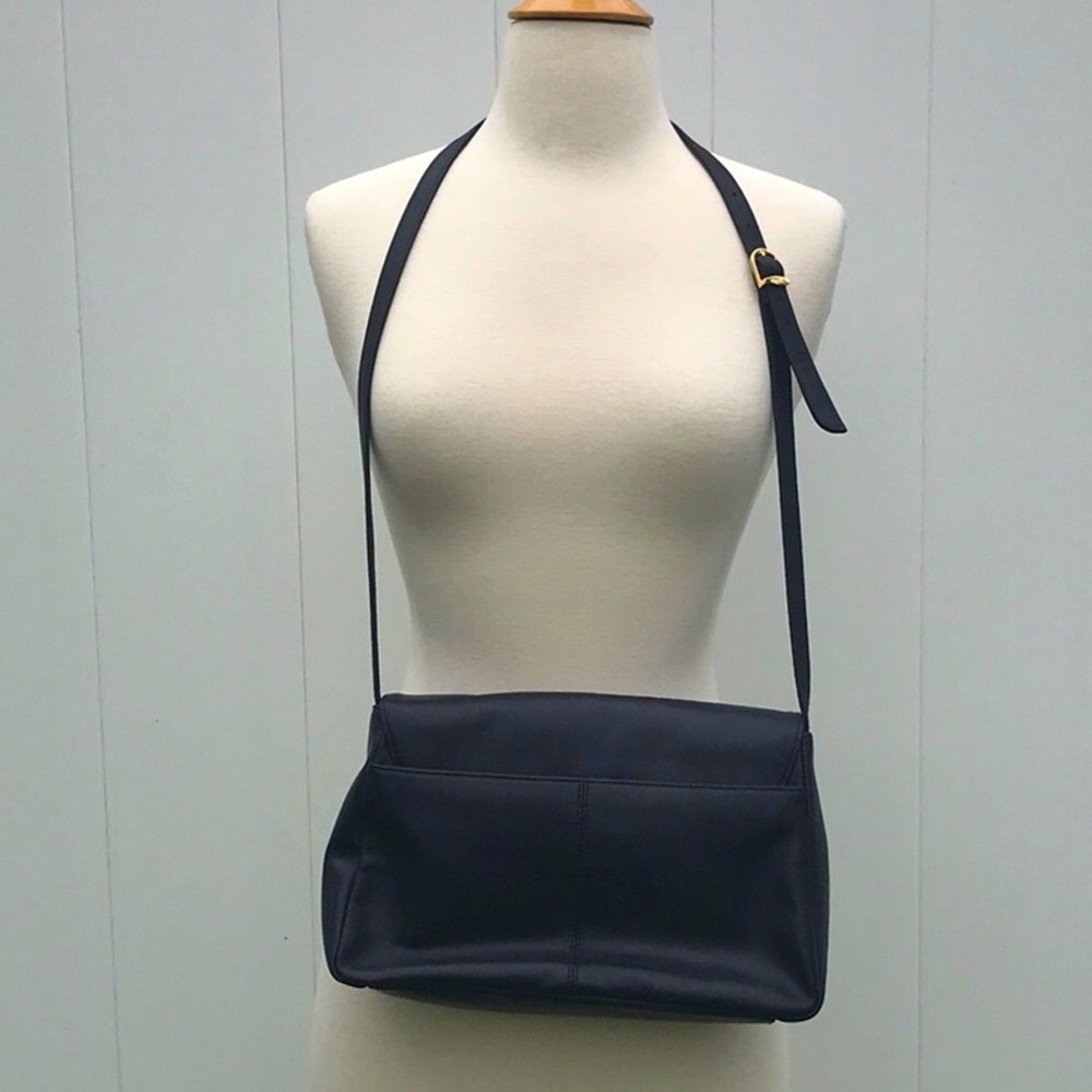 Vintage Etienne Aigner Leather Navy Blue Shoulder Bag with Gold Accents - Picture 5 of 16